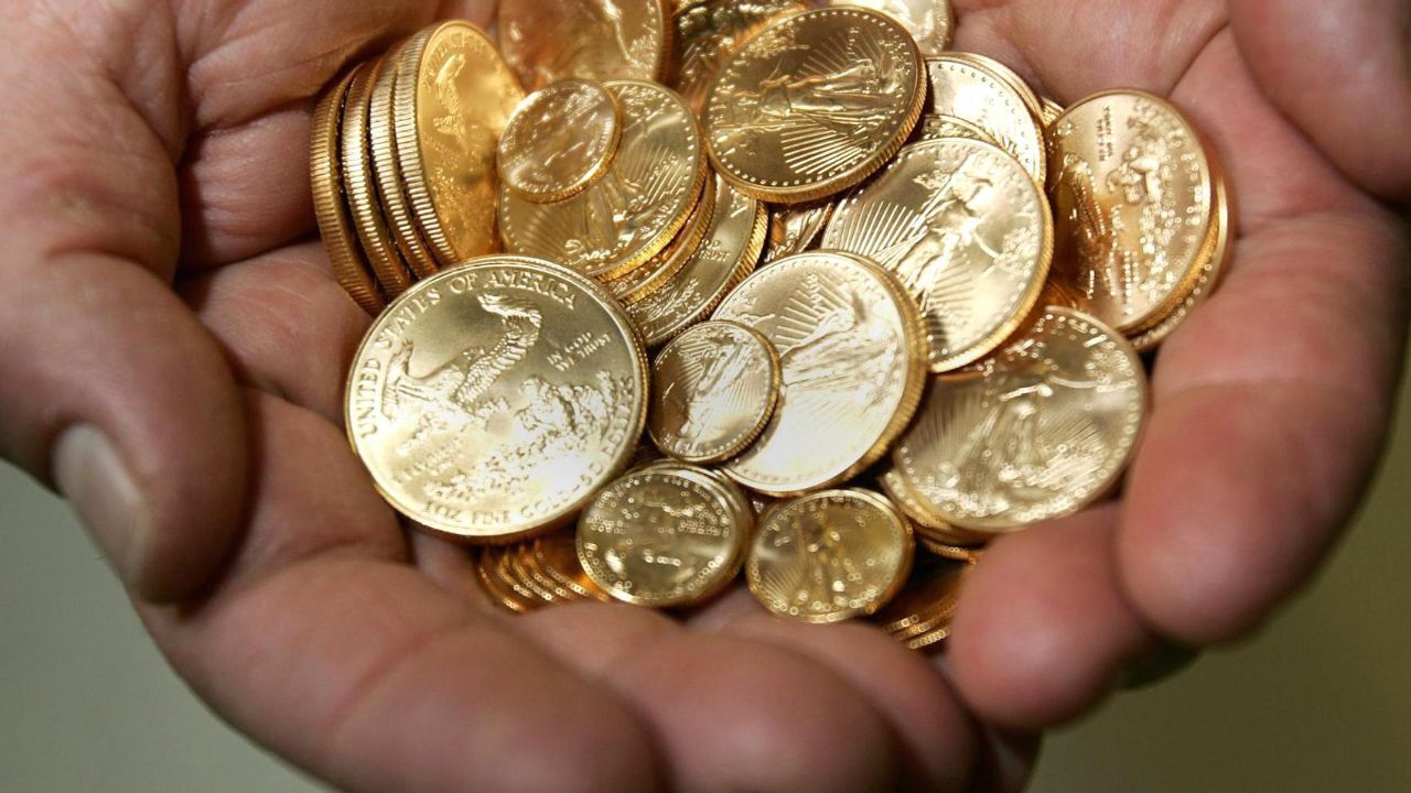 فروش سکه 4 میلیون و 15 هزار تومانی در بازار آزاد