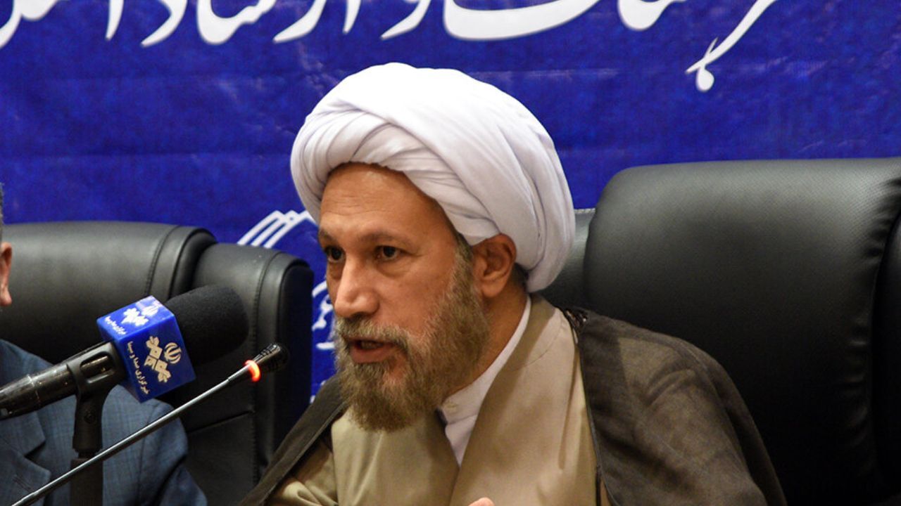 نظر امام‌جمعه شیراز درباره روز کوروش که با استقبال وزیر ارشاد مواجه شد
