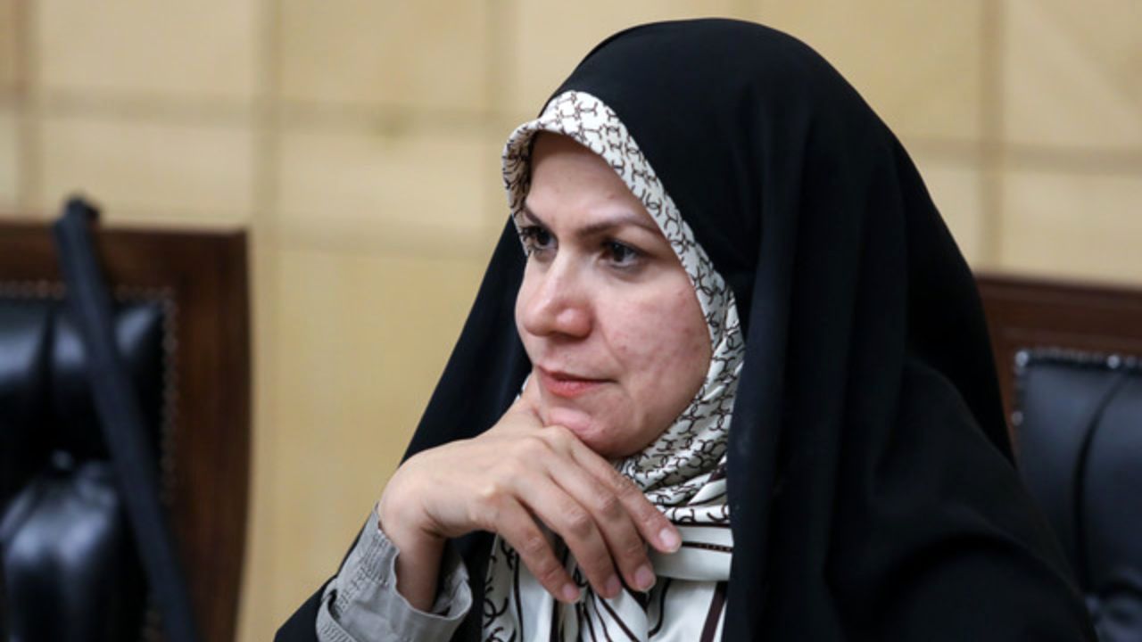 برخی نمایندگان از سازندگان فیلم «رستاخیز» به منظور احقاق حق‌شان حمایت کردند/ نمایندگان به وزیر ارشاد نامه زدند/ برای فیلم «رستاخیز» مجوز نمایش خانگی صادر کنید/ منتظر پاسخ وزیر هستیم/ سید عباس صالحی جلوی اجحاف به سازندگان «رستاخیز» را بگیرد