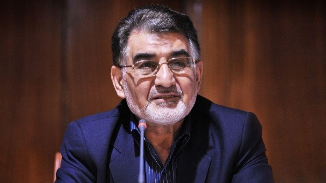 اجرای حذف دلار با پیوستن ایران به موافقت‌نامه اوراسیا/ آمریکا با ابزار دلار جنگ اقتصادی را جایگزین جنگ نظامی کرده است/ راه‌اندازی اینستکس بستگی به اقتدار ایران در منطقه و جهان دارد