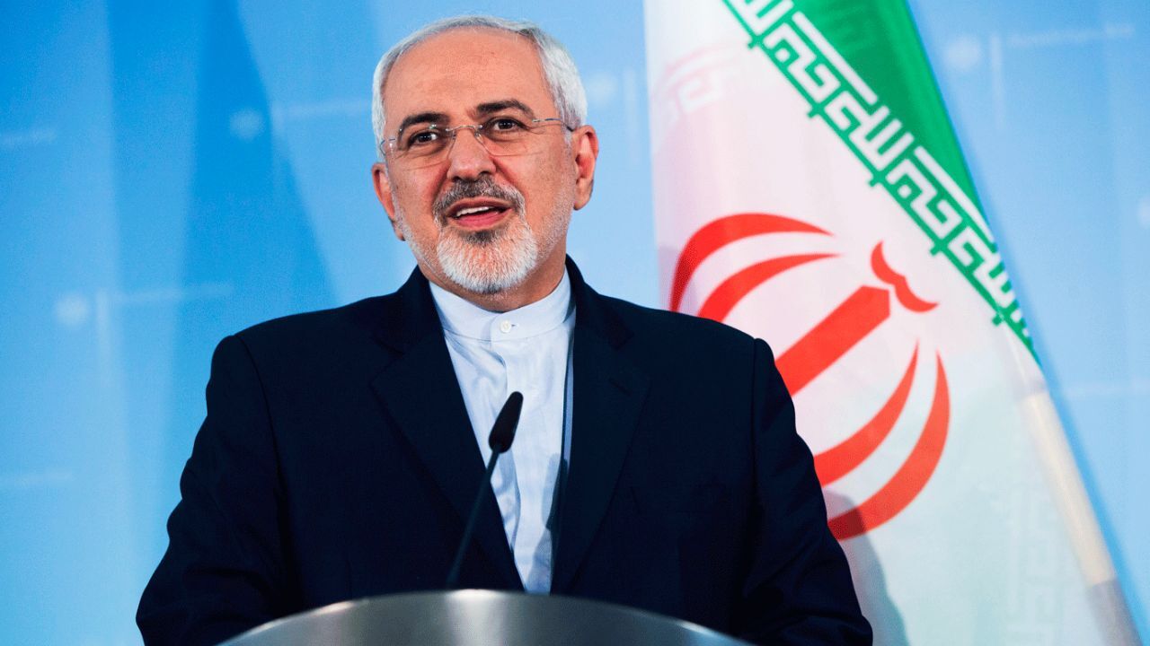 همت خود را بر تحکیم وحدت میان امت اسلامی معطوف کنیم