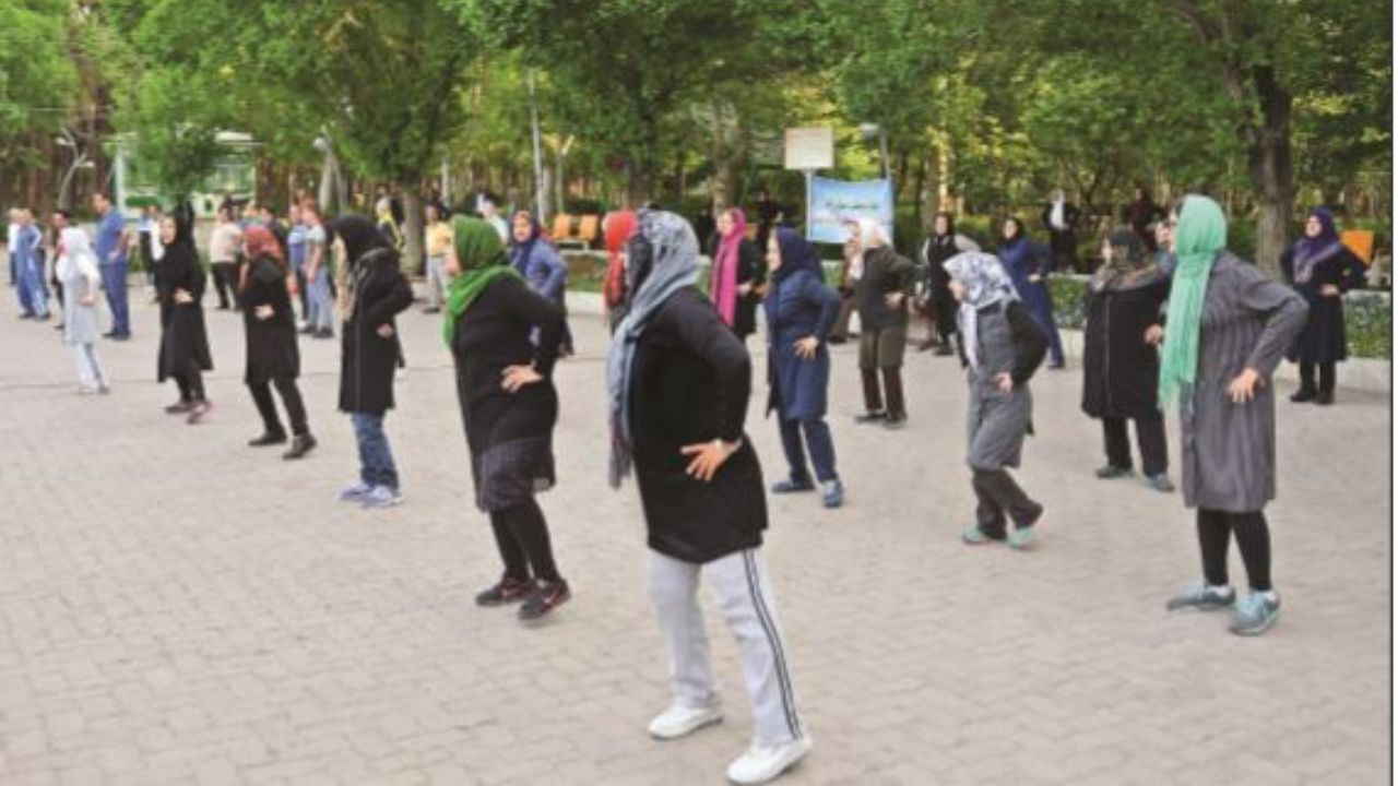 زمانی که خوراک و پوشاک را نتوانید فراهم کنید، چطور می‌توانید به ورزش بپردازید؟/ ورزش نه یک نیاز لوکس اما نیاز و فعالیتی بعد از مایحتاج اولیه تلقی می‌شود/ آمار بیماری‌ها نشان‌دهنده بی‌علاقگی به ورزش همگانی است