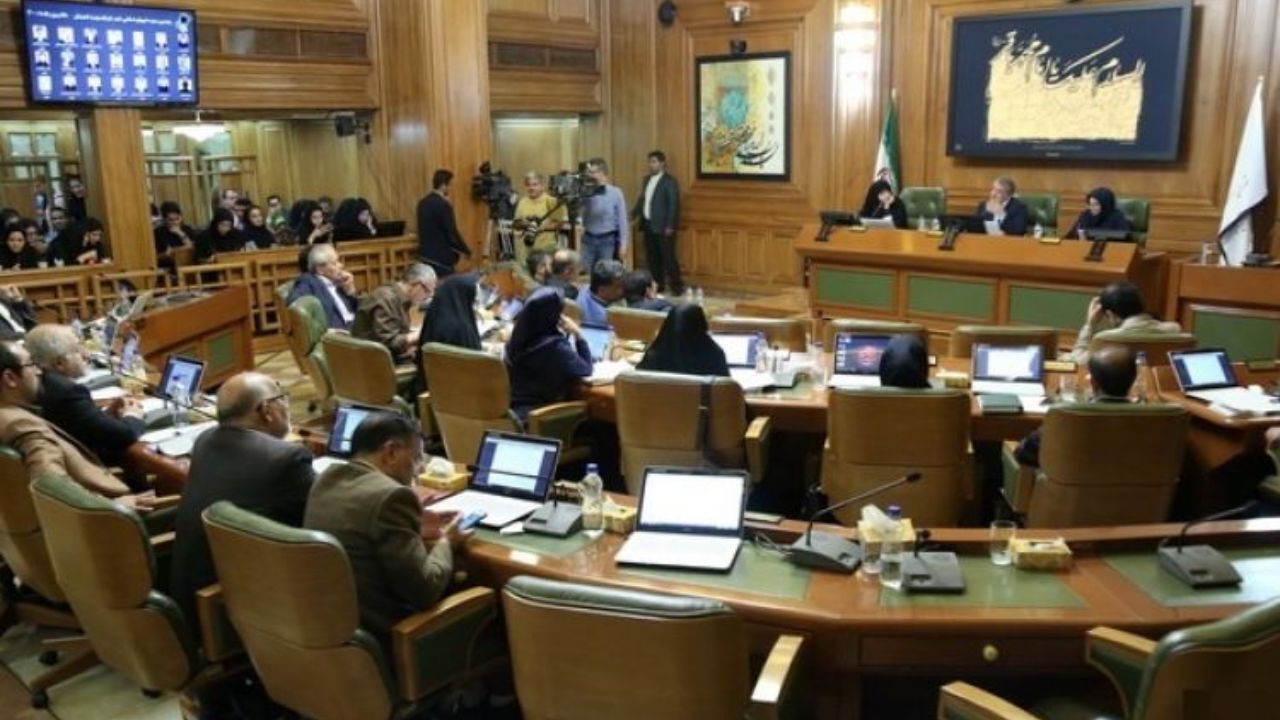 شهردار تذکر گرفت/ شهربانو امانی: واگذاری مؤسسات متعدد توسط شهرداری انجام گرفته است/ محمد سالاری: عدم توجه به تذکرات شورا باید رسیدگی شود/ مجید فراهانی: اهتمام ویژه و رسیدگی به مسائل نابینایان و معلولین ضرورت دارد/ احمد مسجد جامعی: خانه شیخ محمد تقی آملی م