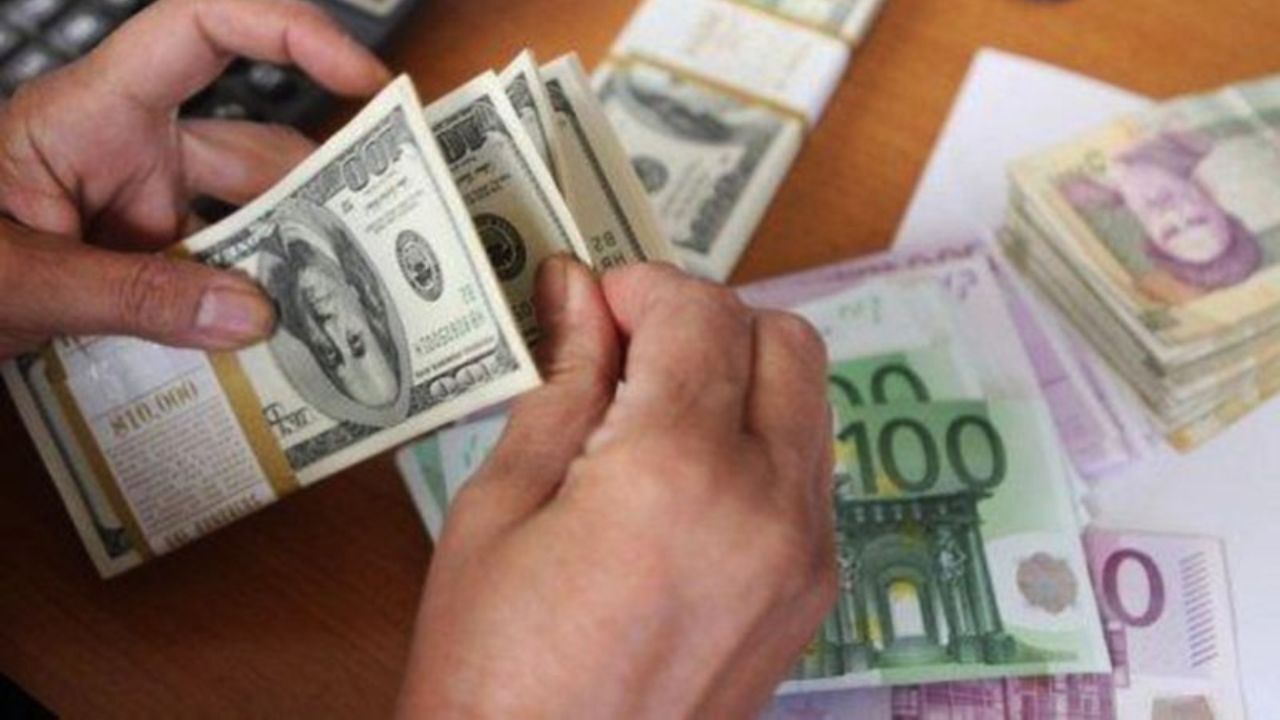 اعطای 5.8 میلیارد دلار وام ارزی از طریق 15 بانک
