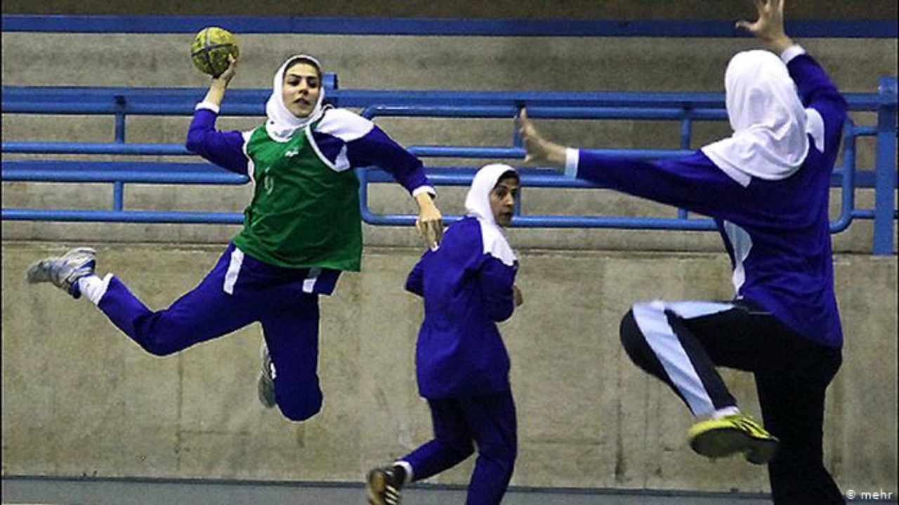 پخش زنده هندبال و فوتسال زنان از رادیو ورزش
