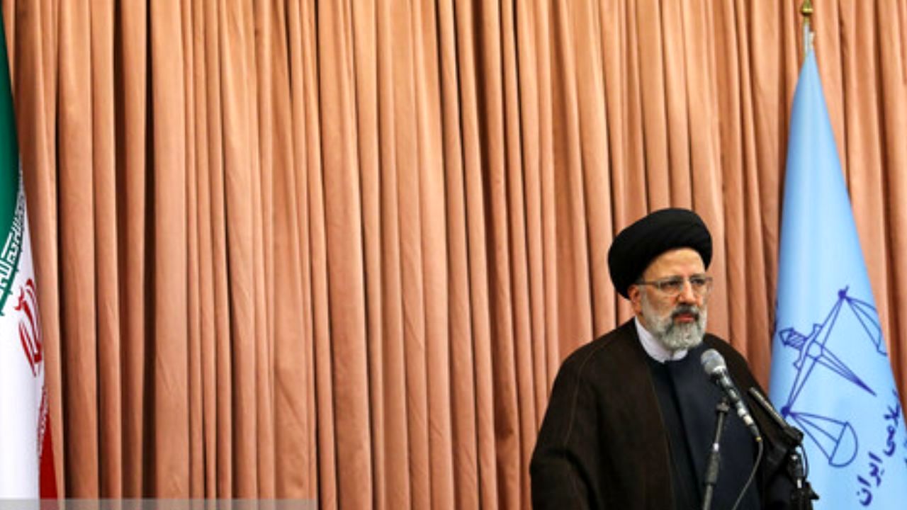 سازو کار‌های فساد زدا باید بوسیله خود دستگاه‌ها طراحی شود/ به گستردگی همه داشته‌ها یمان داریم تهدید می‌شویم