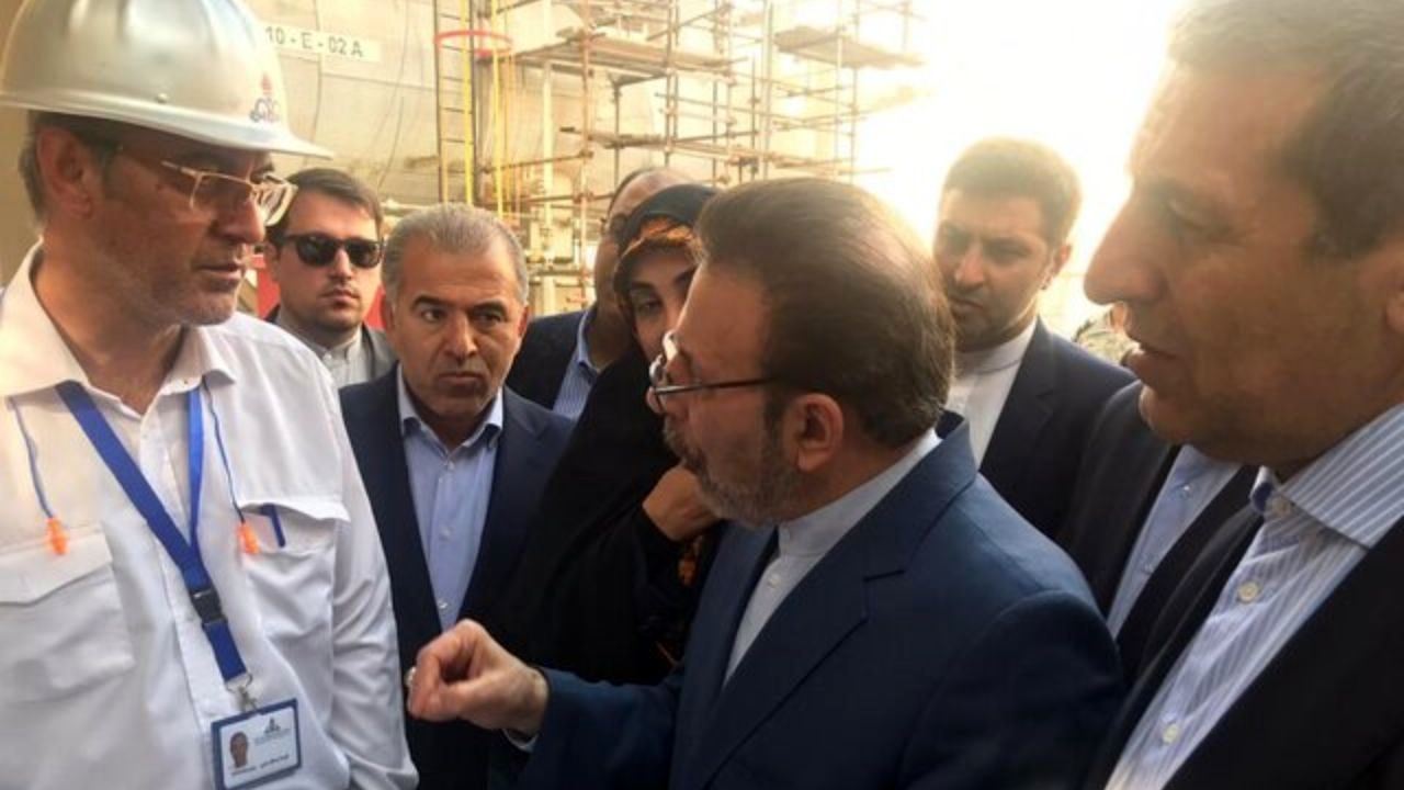 واعظی از مجتمع پتروشیمی بوشهر بازدید کرد
