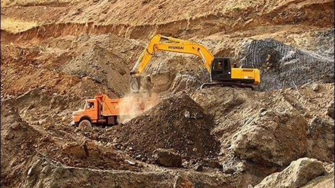 تخصیص عوارض صادرات در راستای کنترل خام فروشی محصولات معدنی / 50 معدن کوچک تا پایان سال راه اندازی مجدد می شوند