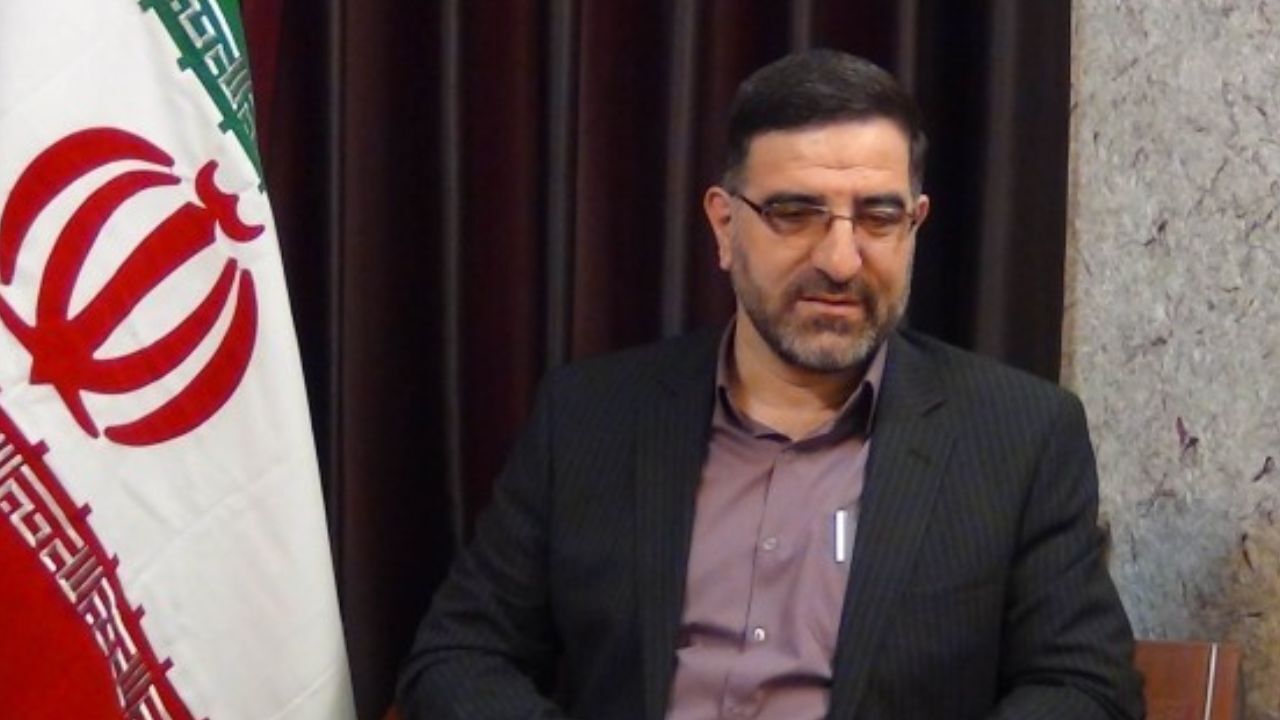 شورای اصولگرایان قم علی لاریجانی را در لیست انتخابات یازدهم قرار نداد/ نبویان به نفع زاکانی کنار کشید/ جزئیات نحوه انتخاب «زاکانی» برای حضور در لیست انتخاباتی قم/ رزومه‌ای از «لاریجانی» خواسته نشد
