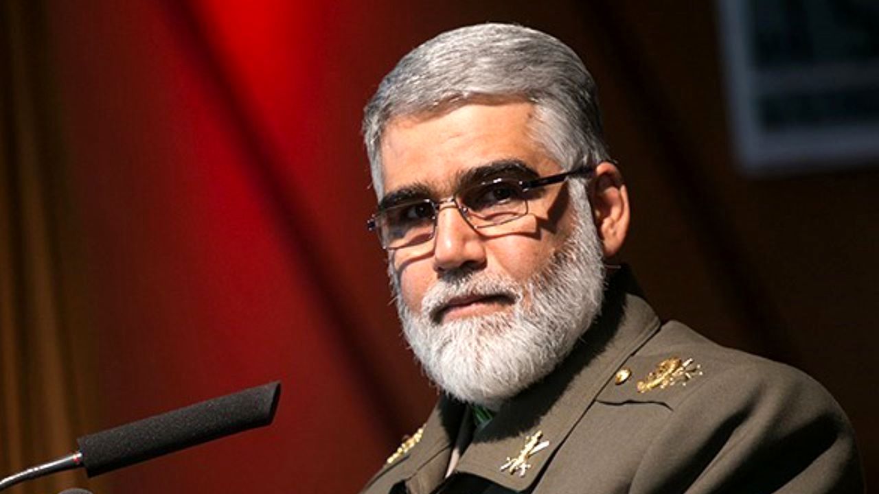 چرا ادبیات فرماندهان ارتش و سپاه به هم نزدیک است؟/ حد ورود نیروهای مسلح به سیاست کجاست؟