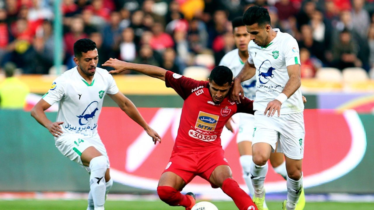 تغییر سیستم پرسپولیس باعث سردرگمی بازیکنان شده است/ تعویض نوراللهی در بازی با ماشین‌سازی اشتباه بود/ هواداران علیپور را ببخشند