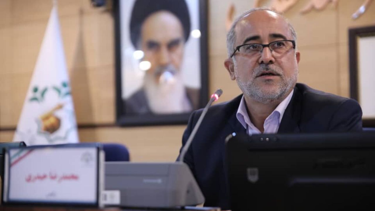 از سکوت بزرگان جریان اصولگرایی در مقابل فضاسازی‌های رسانه‌ای تعجب می‌کنم