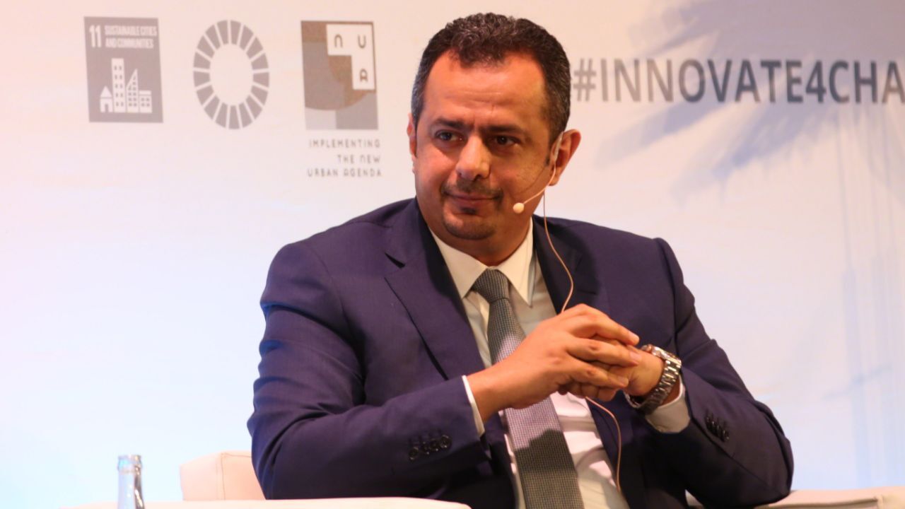 نخست‌وزیر دولت مستعفی یمن با 5 وزیر وارد «عدن» شد