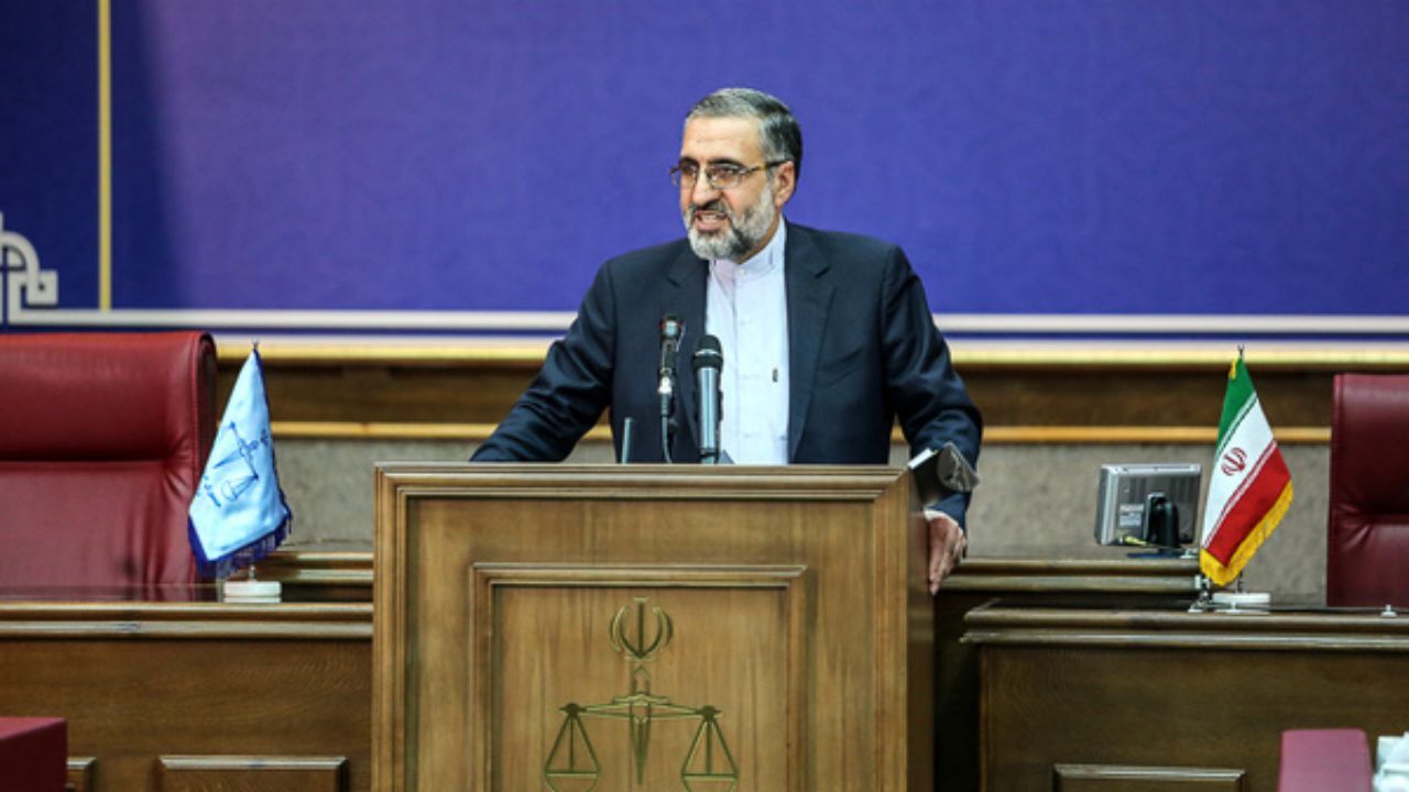 جزئیات عفو و تخفیف مجازات محکومان دادگاه‌های انقلاب و تعزیرات/ قوه قضاییه به محکومان امنیتی نگاه جدیدی دارد/ مردم فتنه‌گران را به دستگاه قضا معرفی کنند/ تحت تاثیر جوسازی‌ها قرار نخواهیم گرفت و میدان را خالی نمی‌کنیم/ پرونده برج‌های سعادت آباد مربوط به یکی
