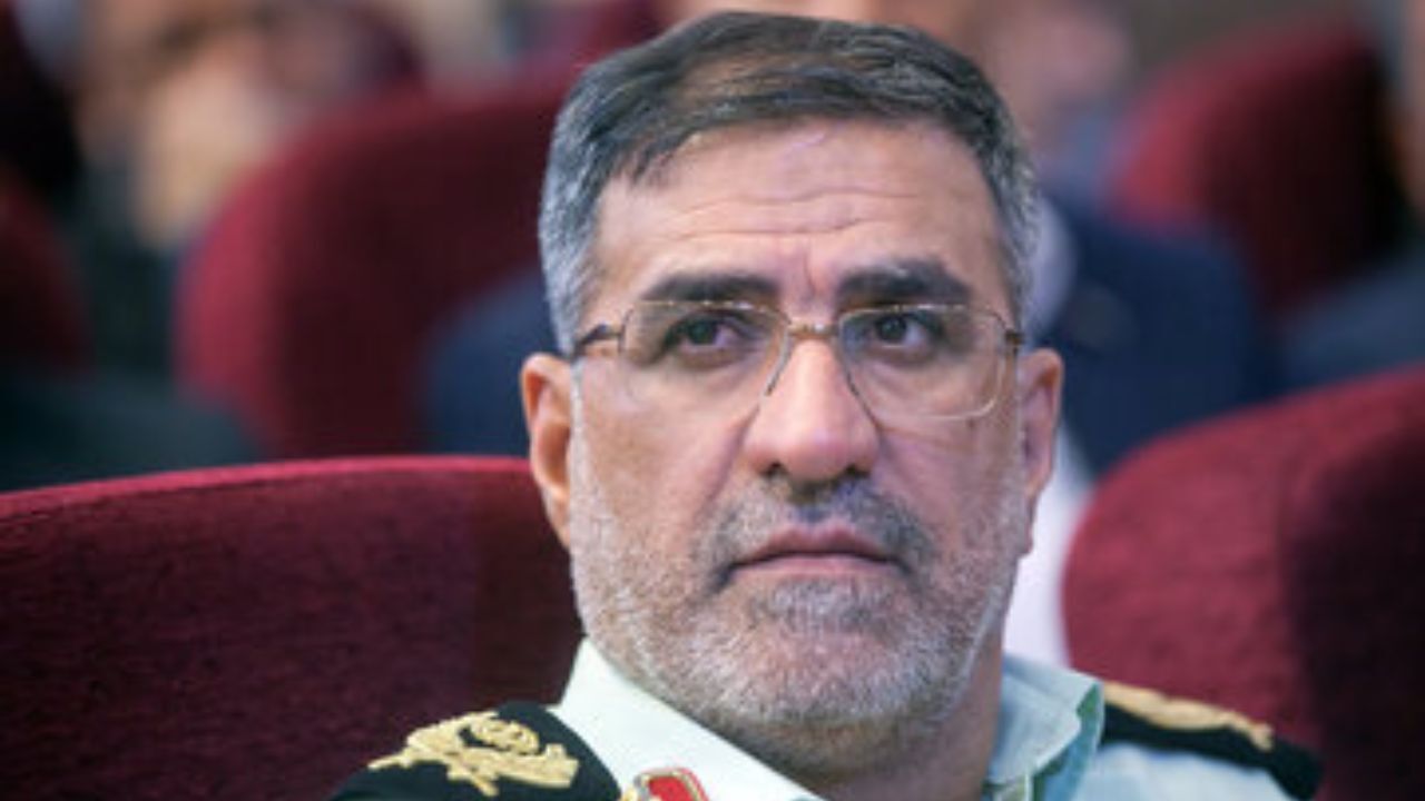 حساب مردم از اغتشاشگران جدا است/ قاطعانه جلوی اغتشاشگران می‌ایستیم