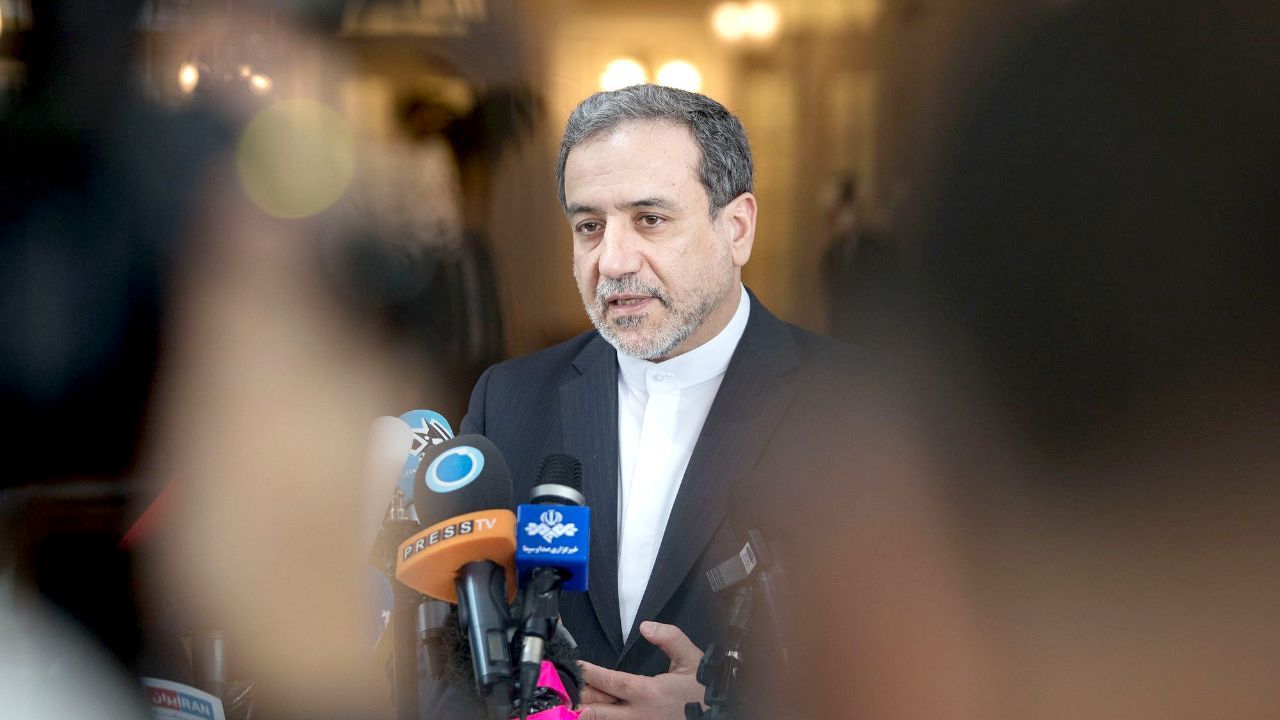عراقچی: مخالف حضور نیروهای نظامی «ژاپن» در خلیج فارس هستیم