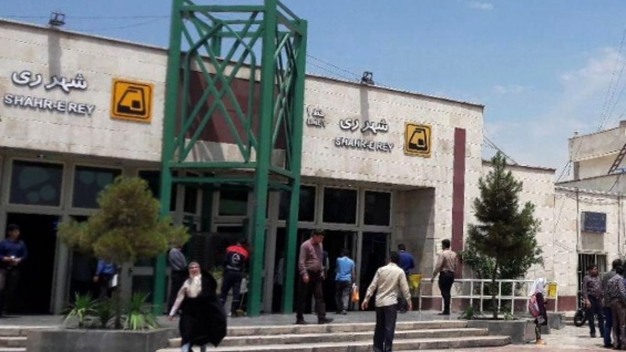 خودکشی 2 دختر در ایستگاه متروی شهرری