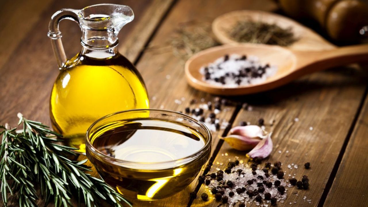 با این روغن، از رشد سریع موی سرتان شگفت‌زده شوید