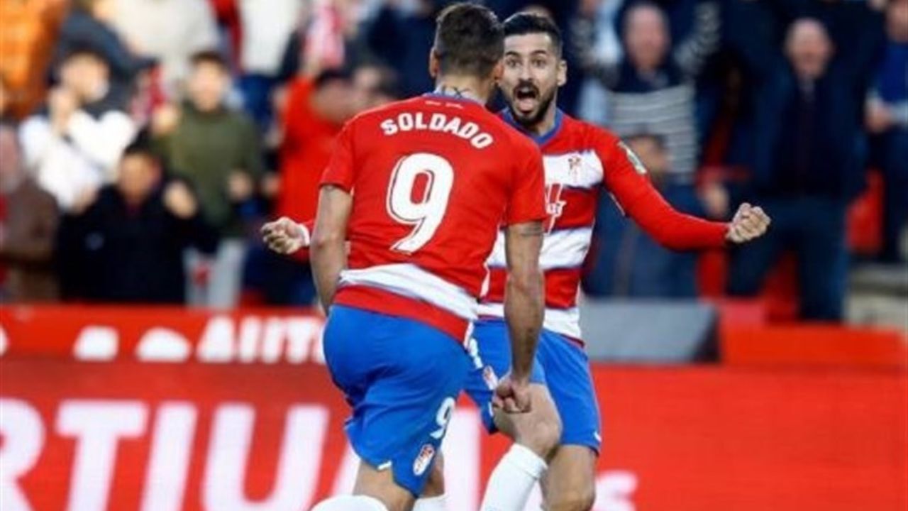 گرانادا در خانه به آسانی آلاوس را شکست داد