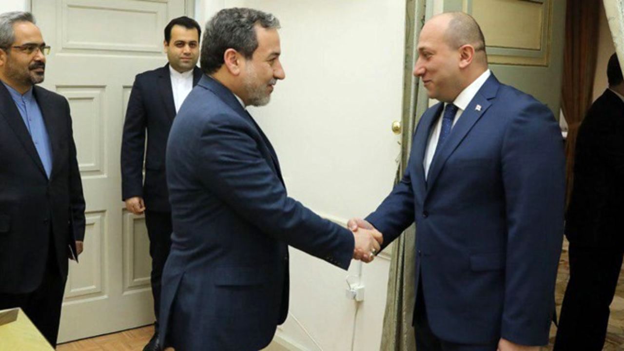 «عراقچی» بر حل مشکلات کنسولی اتباع ایرانی در گرجستان تأکید کرد