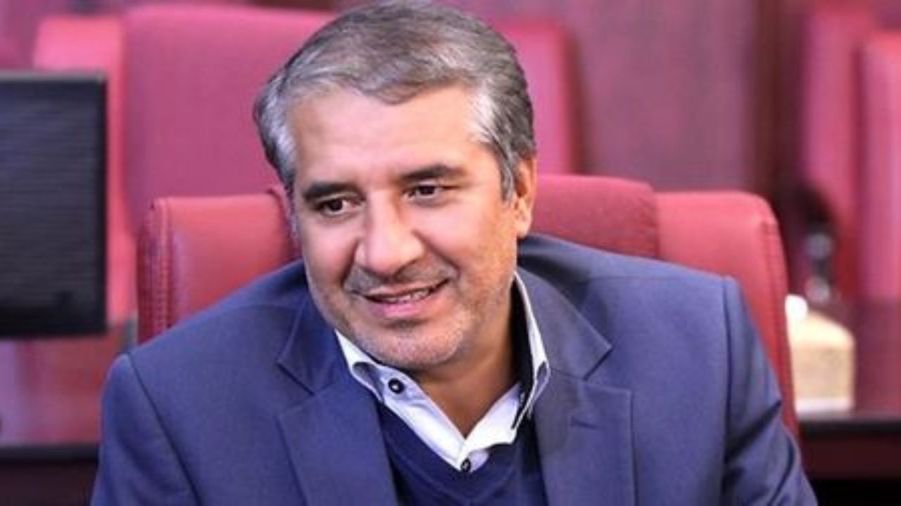 افزایش 15 درصدی حقوق کارمندان در کمیسیون تلفیق مجلس اصلاح می‌شود/ افزایش نرخ ارز ناشی از جو روانی افزایش قیمت بنزین است/ مراقب نرخ تورم بازار شب عید باشیم/ افزایش حقوق کارمندان در سال 99 رقمی منطقی و متناسب با نرخ تورم خواهد بود