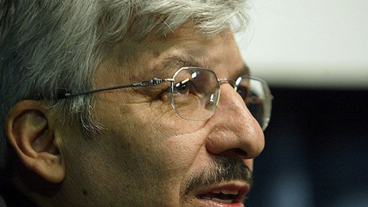 انتخابات مجلس جنبه قومیتی و خانوادگی دارد/ رقابت انتخاباتی در شهرهای کوچک و حتی روستاها داغ خواهد بود/جمهوریت فقط نظر افراد محدودی شده است/ همه باید کمک کنند تا نظام بتواند انتخاباتی پرشور و رقابتی برگزار کند