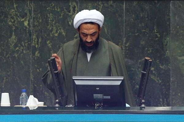اگر 4 انگل اقتصادی را هم در ملأعام اعدام کنیم تورم کنترل می‌شود!