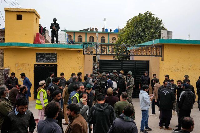 اقدام تروریستی در نمازجمعه اسلام‌آباد؛ بقایی: مقابله با تروریسم مستلزم همکاری همه کشورهای منطقه است