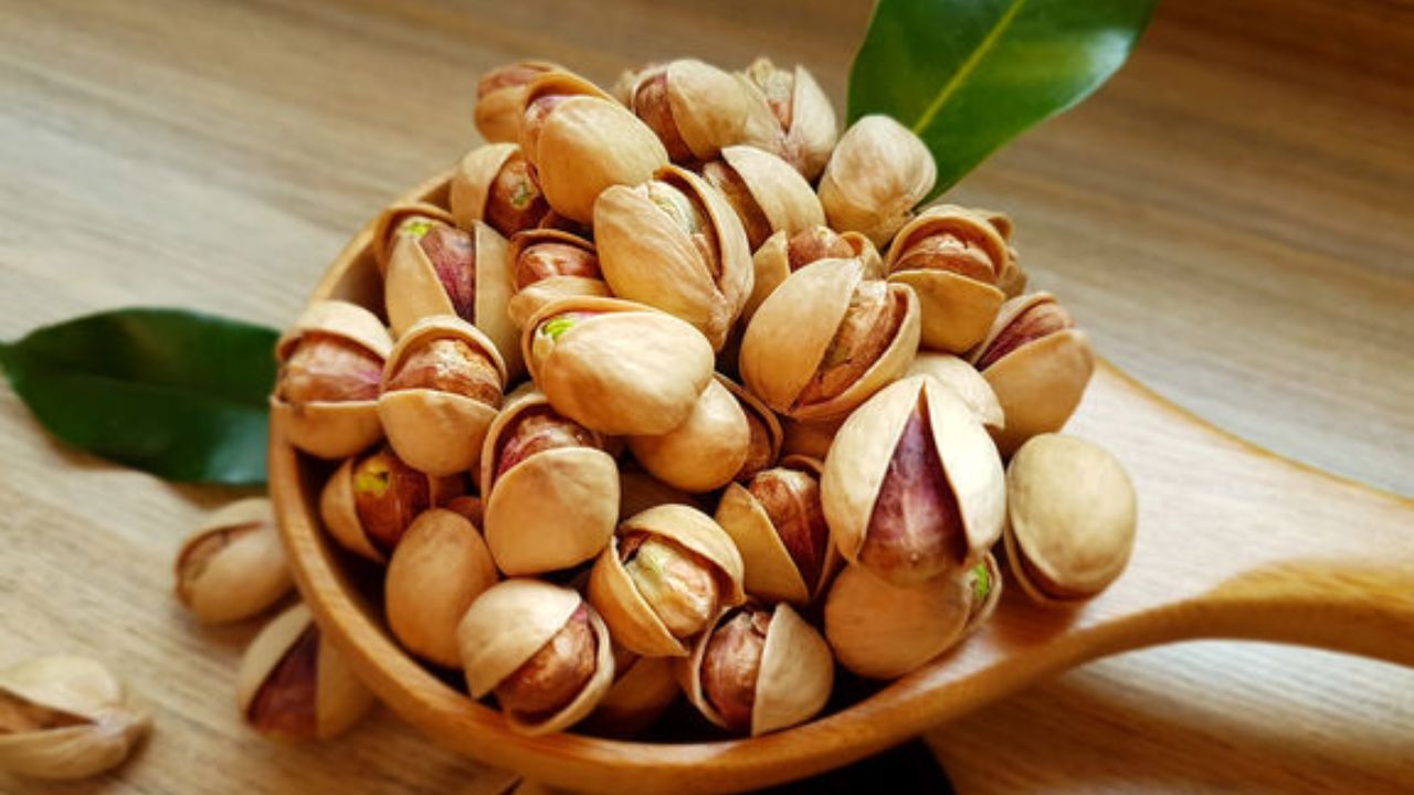 انبارهای پسته رو به افزایش است