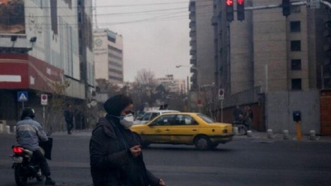 منشا بوی بد تهران صنایع گوگردی در جنوب شهر است