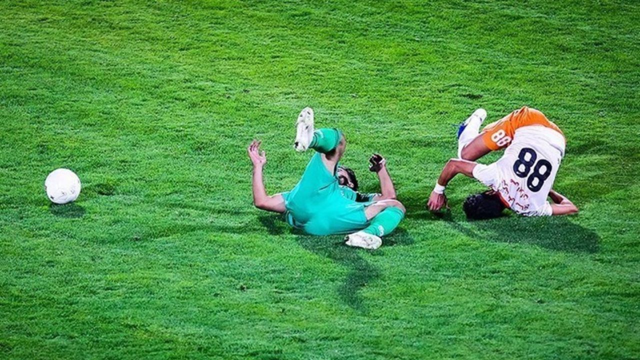 گزارش AFC از لیگ ایران؛ قرارداد‌ها حرفه‌ای نیست
