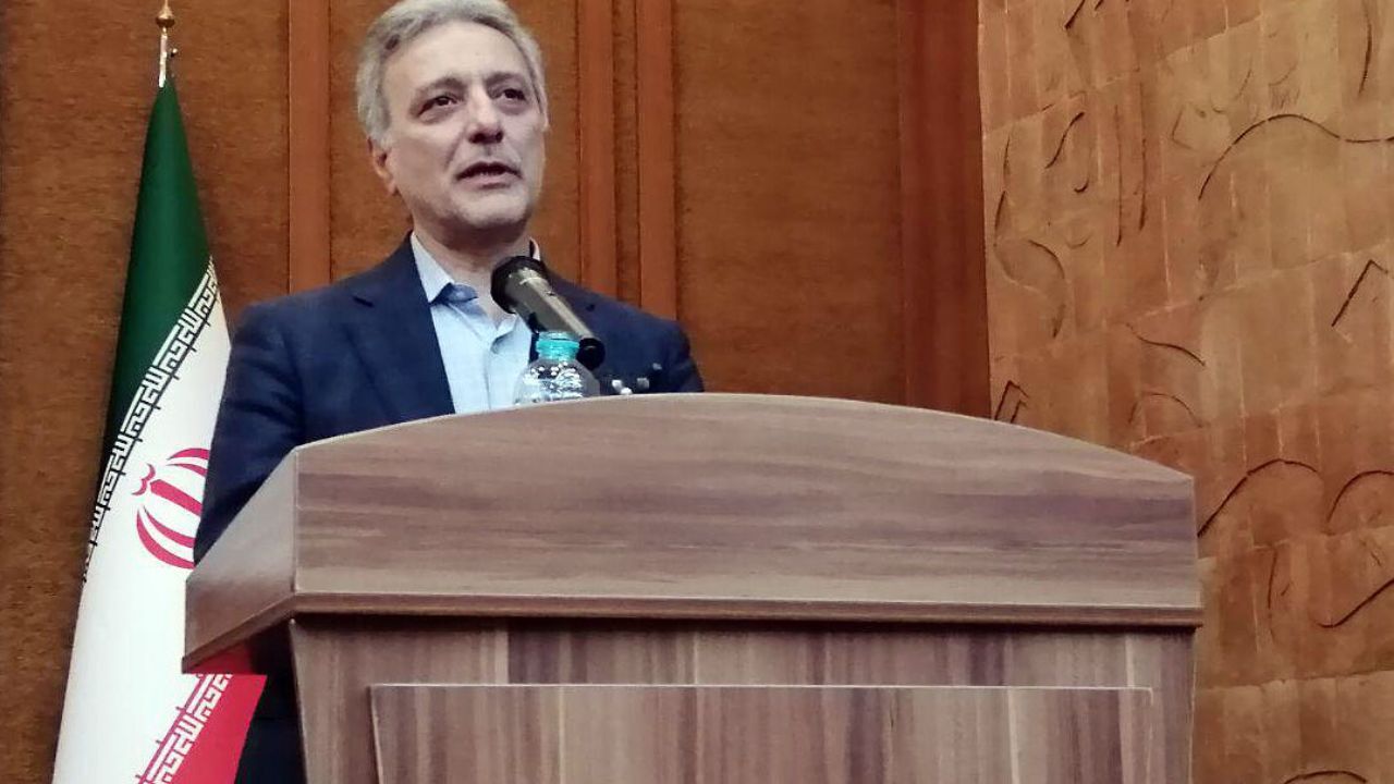 جامعه موفق نیازمند اولویت دادن به منافع ملی است