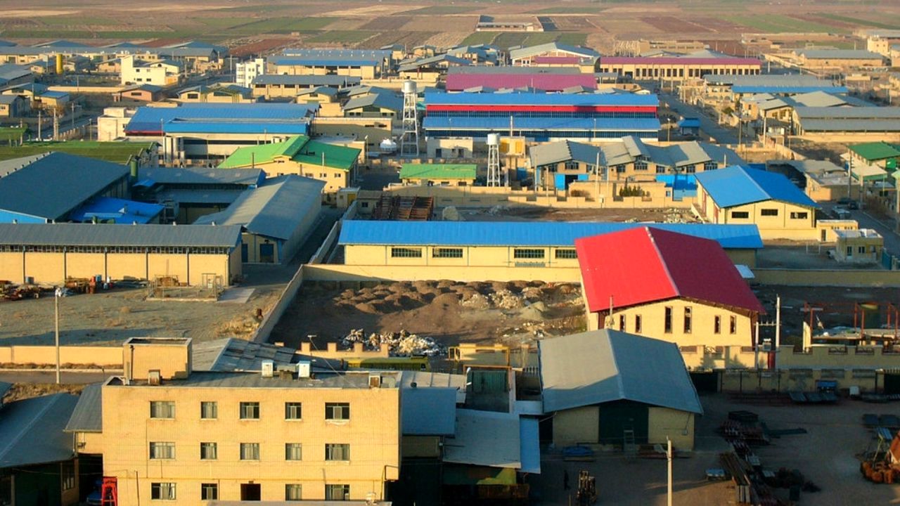 تهدید تعطیلی بنگاه‌ها پس از گرانی بنزین / آمار تعطیلی بنگاه‌های صنعتی محرمانه است