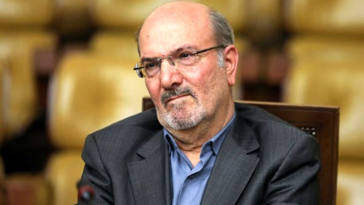 نرخ تورم سال جدید با افزایش حقوق 15 درصدی تناسبی ندارد/ دولت در تامین بودجه سال 99 با مشکلاتی مواجه است/ سران قوا درباره مشکل بودجه و عدم تناسب تورم با میزان حقوق سال جدید تدبیری بیندیشند/ نمایندگان می‌کوشند در صحن میزان حقوق سال جدید را به نفع کارکنان و 