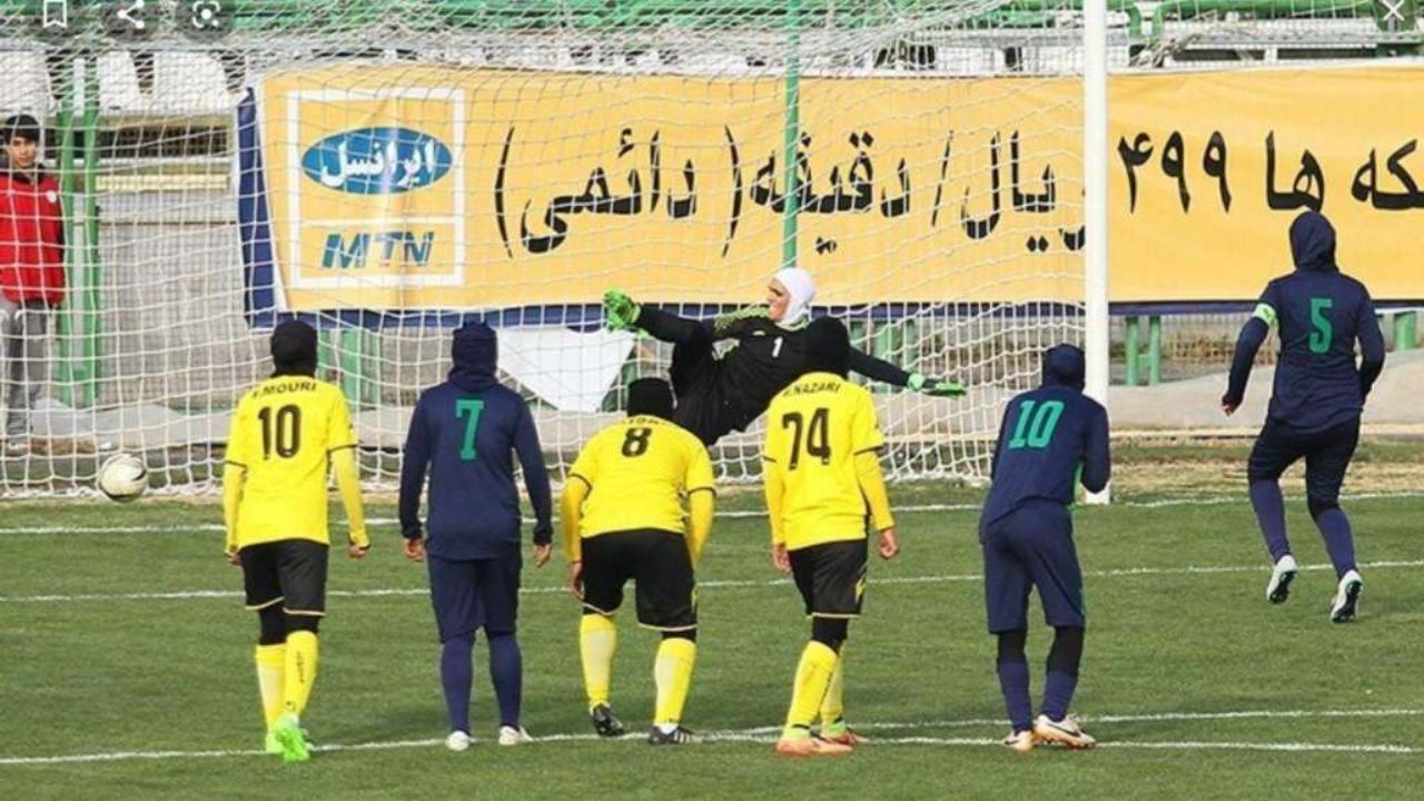 شهرداری بم قهرمان نیم فصل اول لیگ برتر فوتبال زنان شد