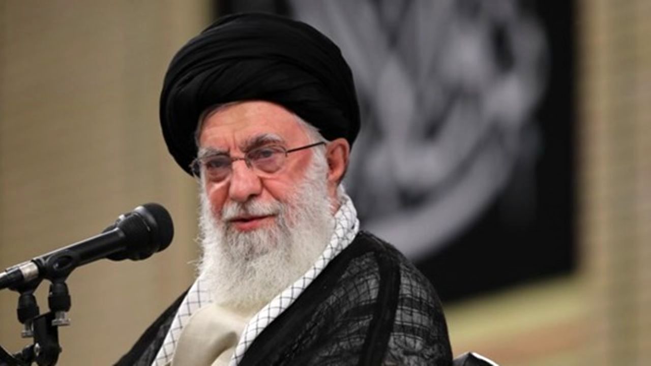 مردمی بودن به ادّعاکردن نیست/ مثل مردم زندگی کنیم
