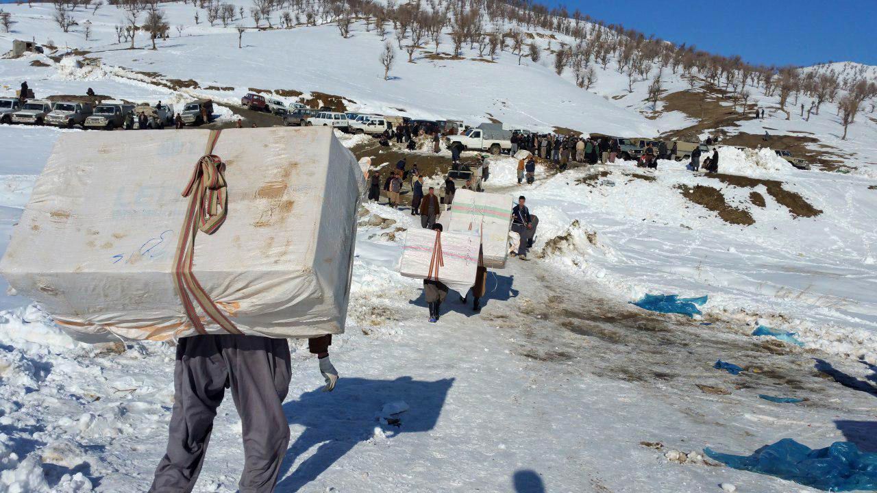 لوازم خانگی بیشترین سود را برای کولبران دارد/ سهم استان کرمانشاه از تردد کولبران 14 درصد است/ سرانه درآمد استان کردستان، نصف میانگین کشوری است/ کشاورزی ماکو از رونق افتاده است/ نوسان قیمت دلار بازارچه‌های مرزی را بی‌رونق کرد