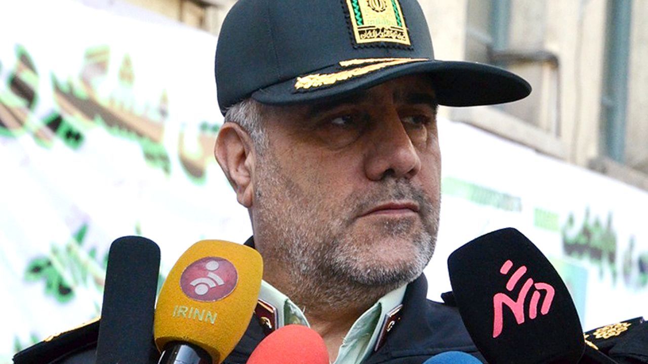 روز گرفتن انتقام خون حاج قاسم دور نیست
