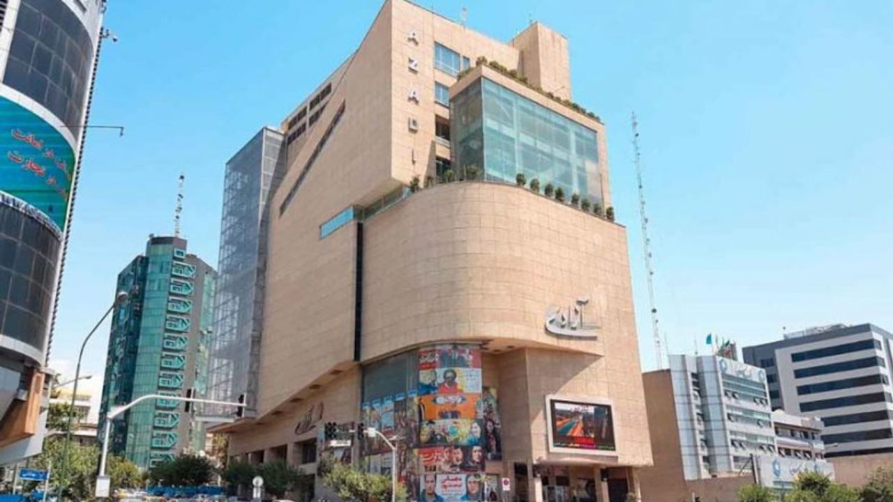 اتفاقی عجیب در سینما آزادی