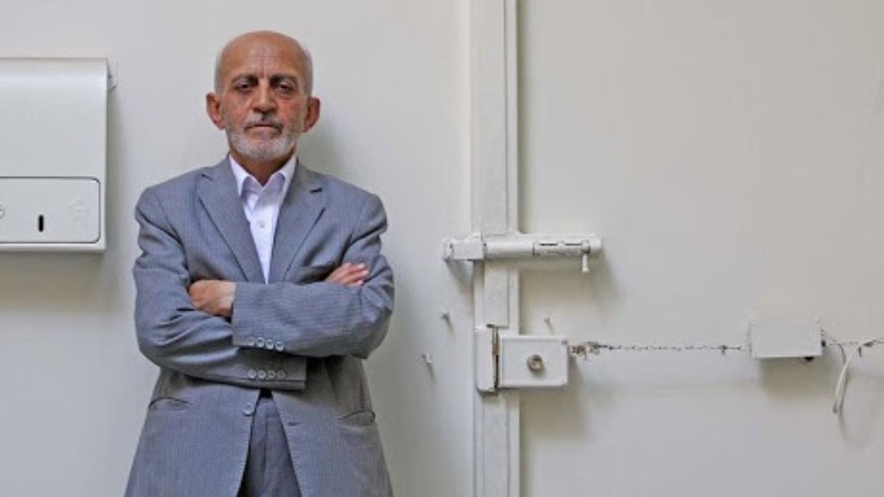 در آزادی شرایط مطلوبی نداشته‌ایم/ امام تاکید داشتند کسی برای اظهارنظر بازخواست نشود/ طبیعی است مردم این روزها با شک و تردید به جمهوریت نظام نگاه کنند/ یکی از دوستانم گفت به دلیل رابطه نداشتن با بسیج رد صلاحیتم کرده‌اند/ گروهی همه چیز را برای خودشان می‌خوا