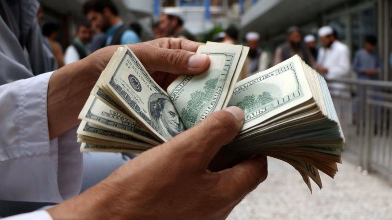 رشد تدریجی دلار در کانال 13 هزار تومانی