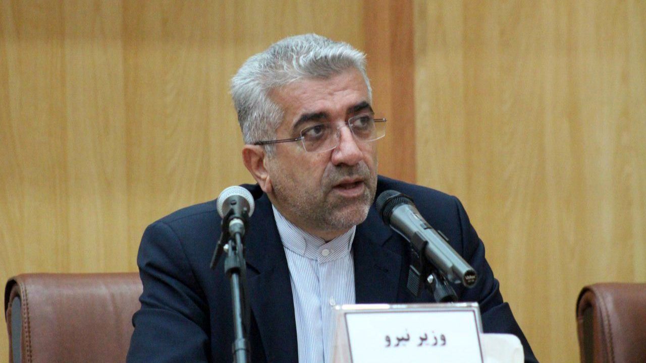 وزیر نیرو: همراهی مردم برای صرفه‌جویی مانع خاموشی نیروگاه‌ها می‌شود