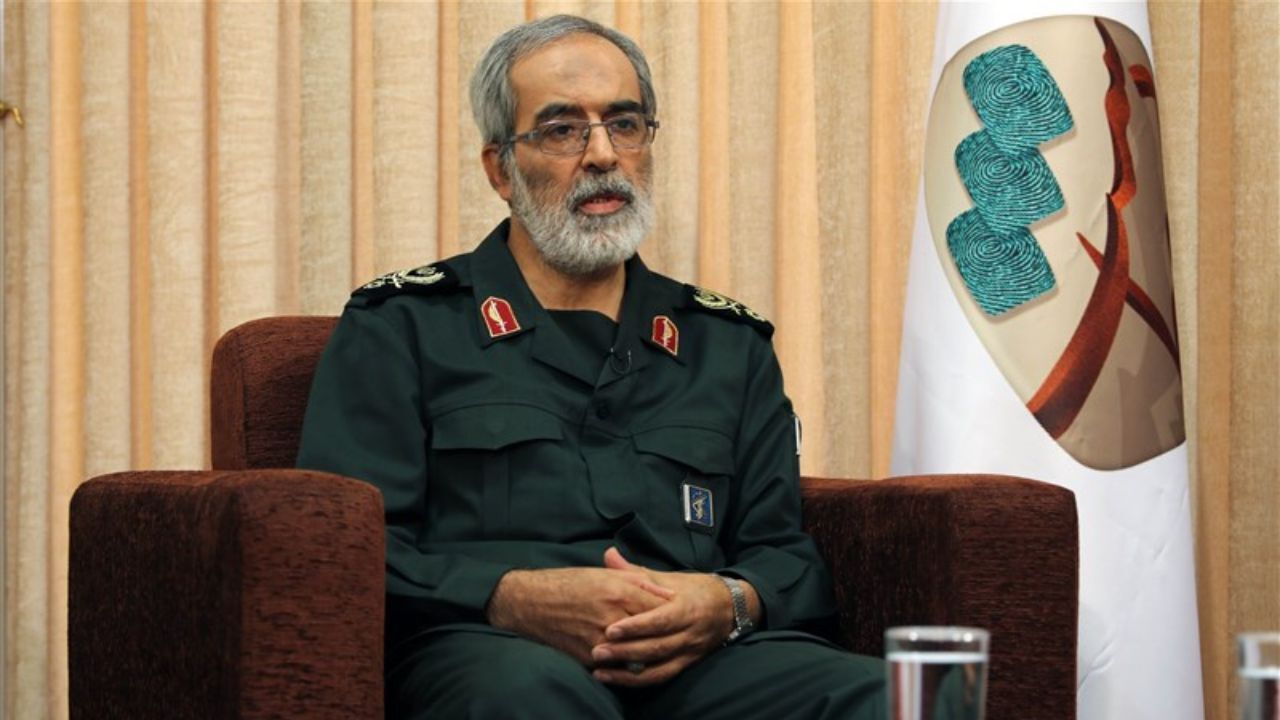 جوانان گروه‌های جهادی فرهنگی تشکیل دهند
