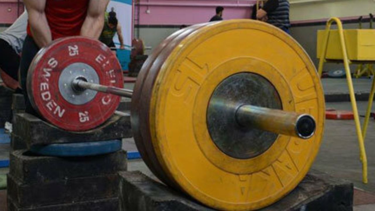 8 وزنه‌بردار به اردوی تیم ملی دعوت شدند/ آغاز تمرینات از 22 بهمن