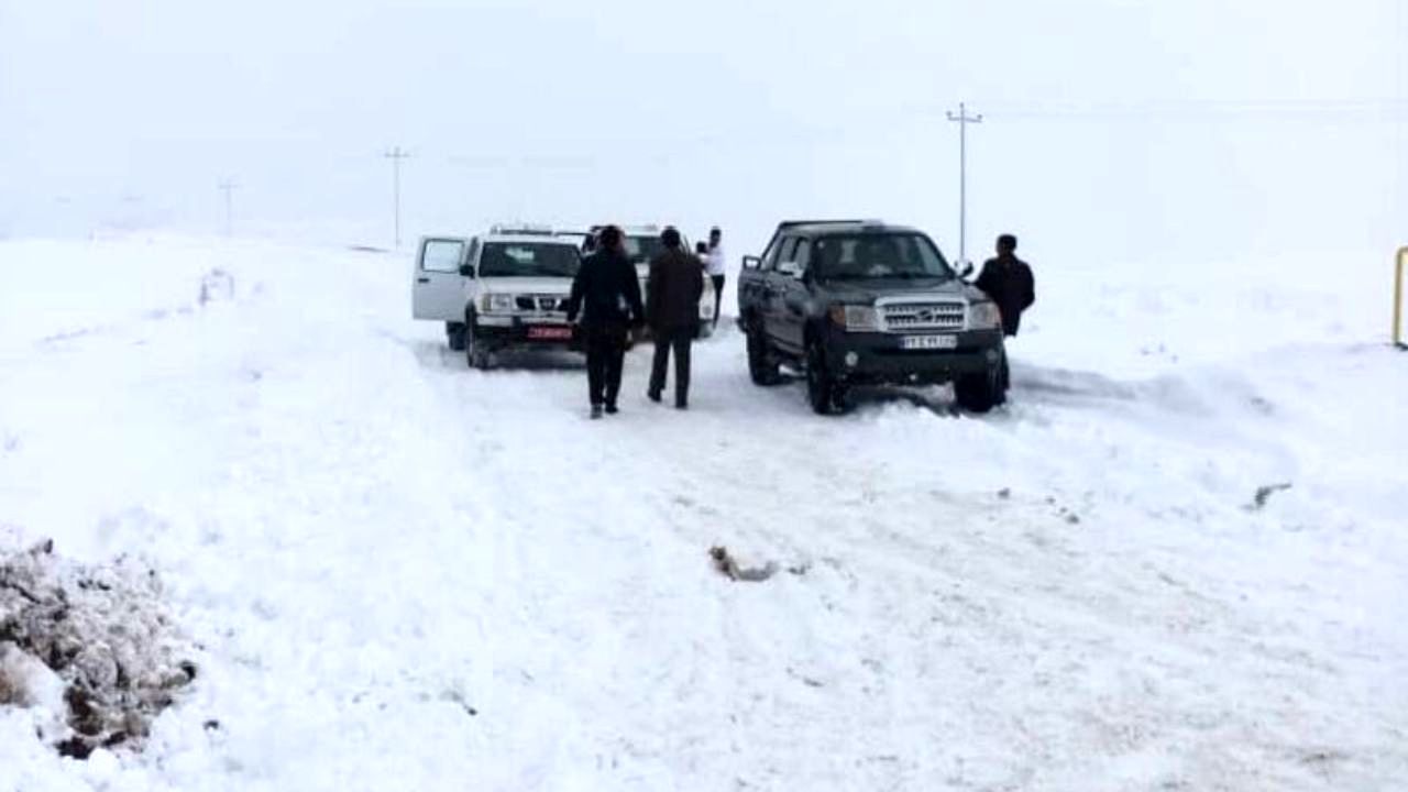 خدمات شبانه‌روزی امدادگران در 71 محور کوهستانی برف‌گیر