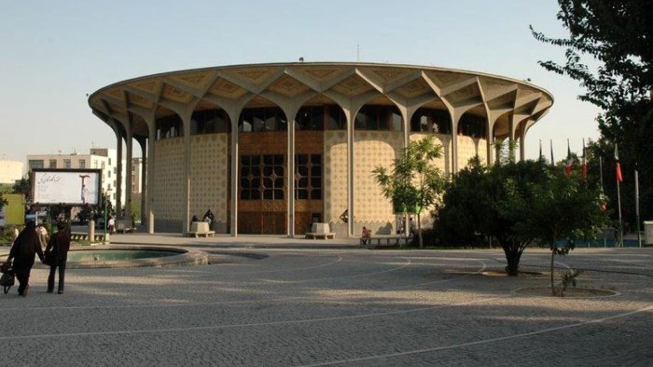 «قهوه قجری» به نفع سیل زدگان روی صحنه رفت/ داستان «اتللو» در جنوب