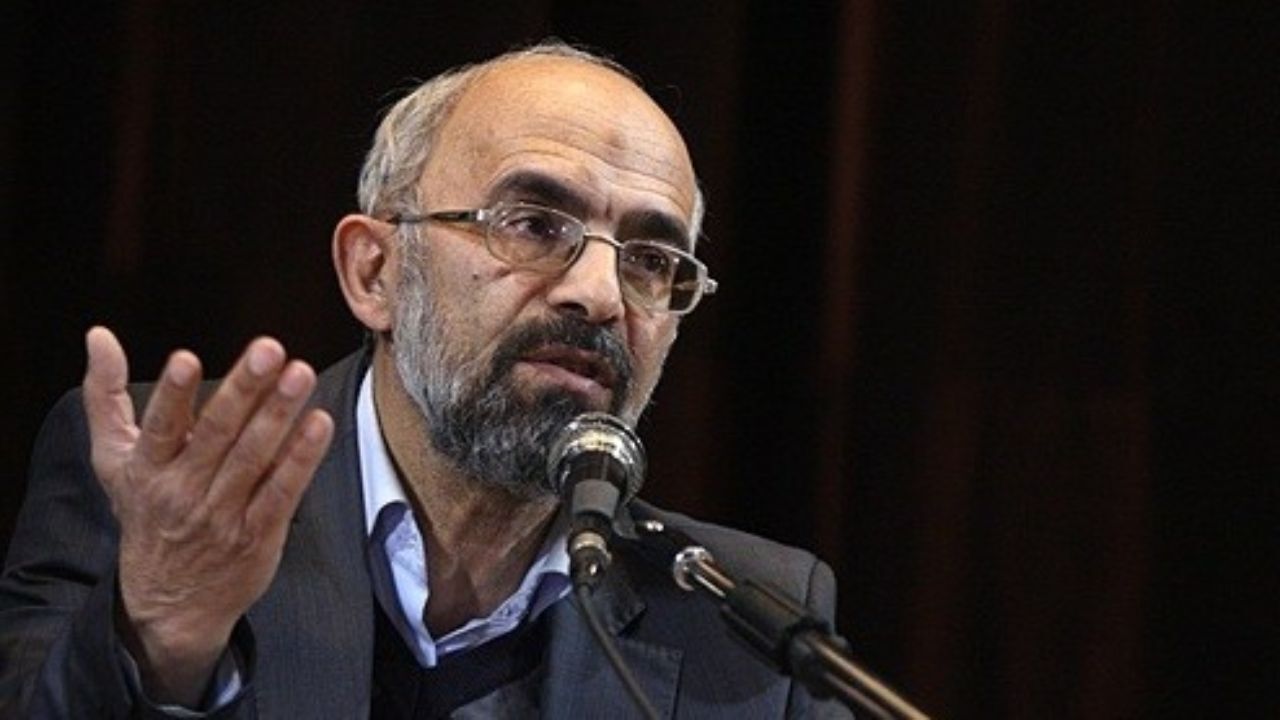مجلس با رودربایستی نمی‌تواند نسبت به دولت نظارت کافی داشته باشد