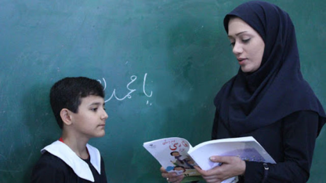 اشتغال نیمی از کارمندان دولتی زن در آموزش و پرورش