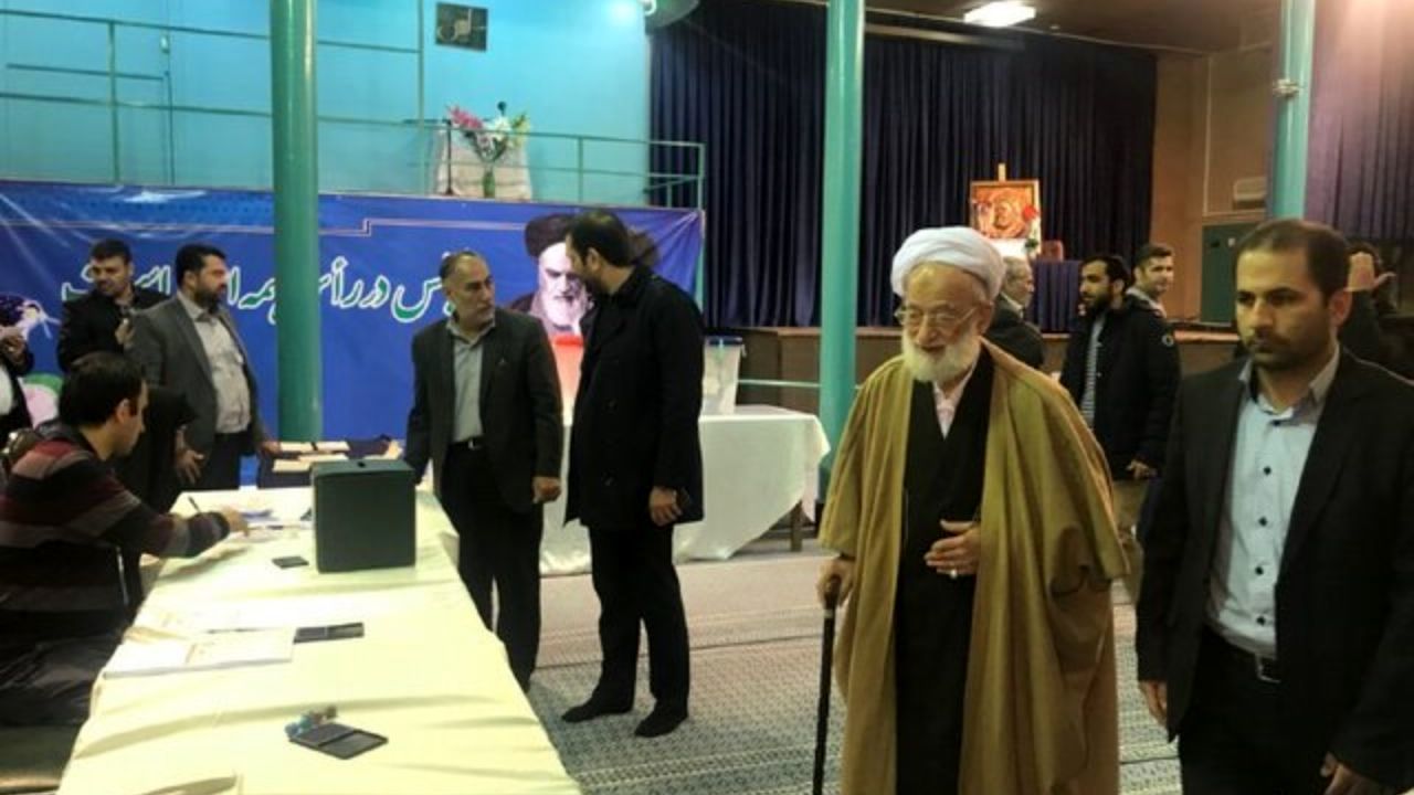 امامی کاشانی رای خود را به صندوق انداخت