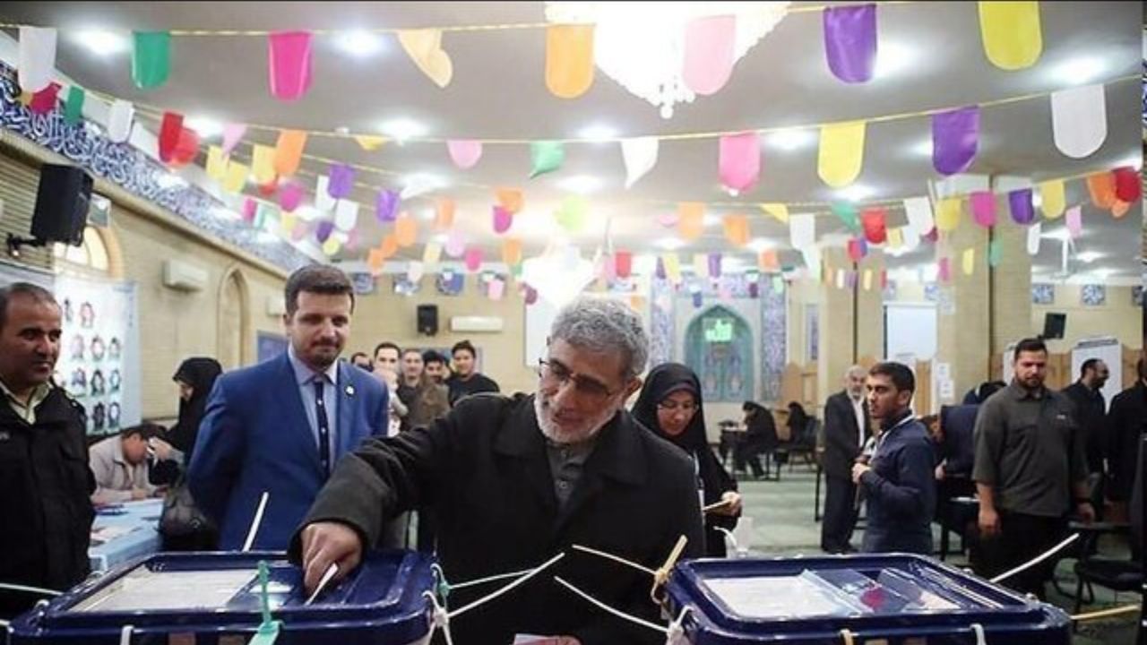 سردار قاآنی رای خود را به صندوق انداخت